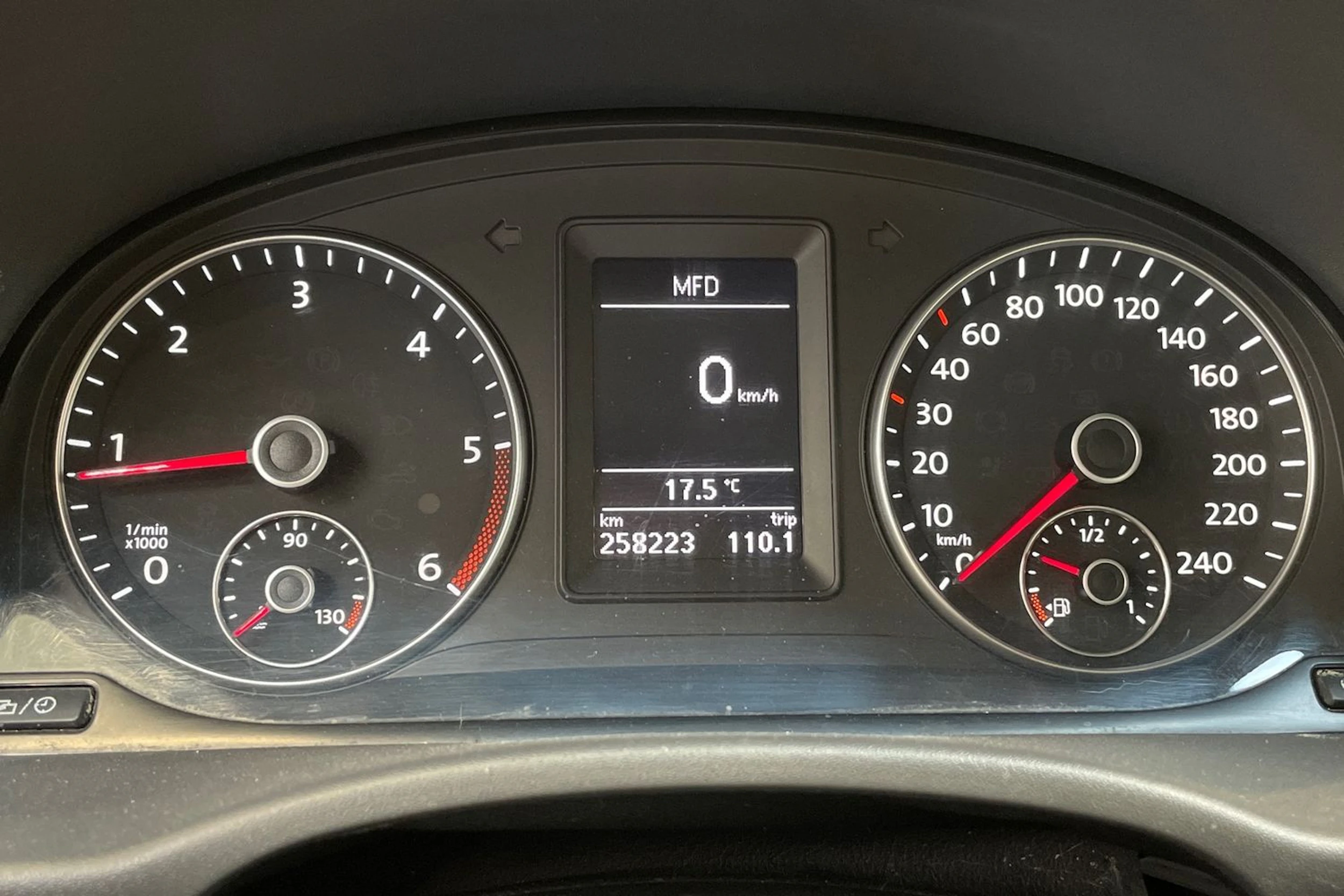 valkoinen Volkswagen Caddy 2013 kuva 17.