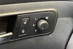 valkoinen Volkswagen Caddy 2013 kuva 21.
