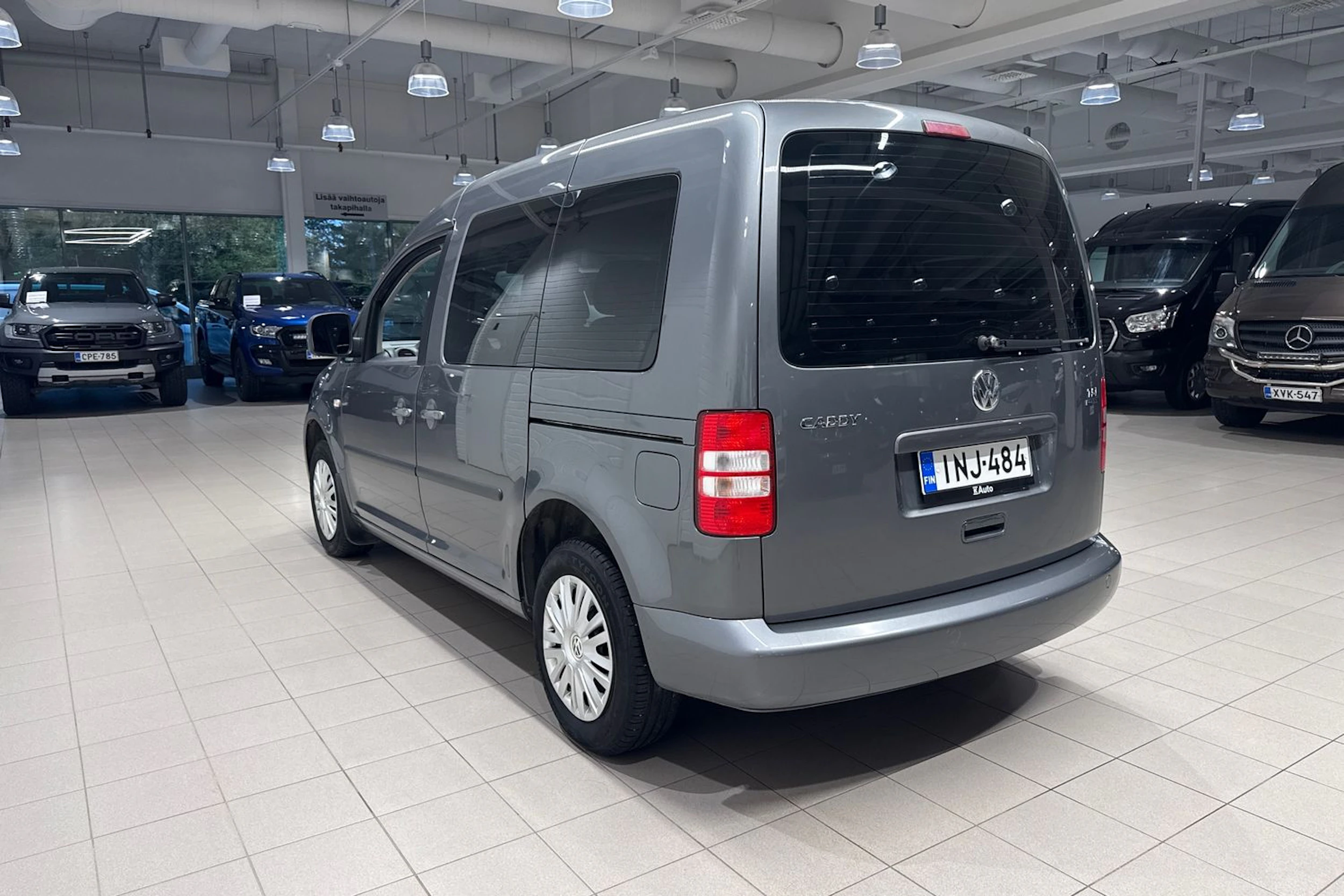 harmaa Volkswagen Caddy 2014 kuva 15.