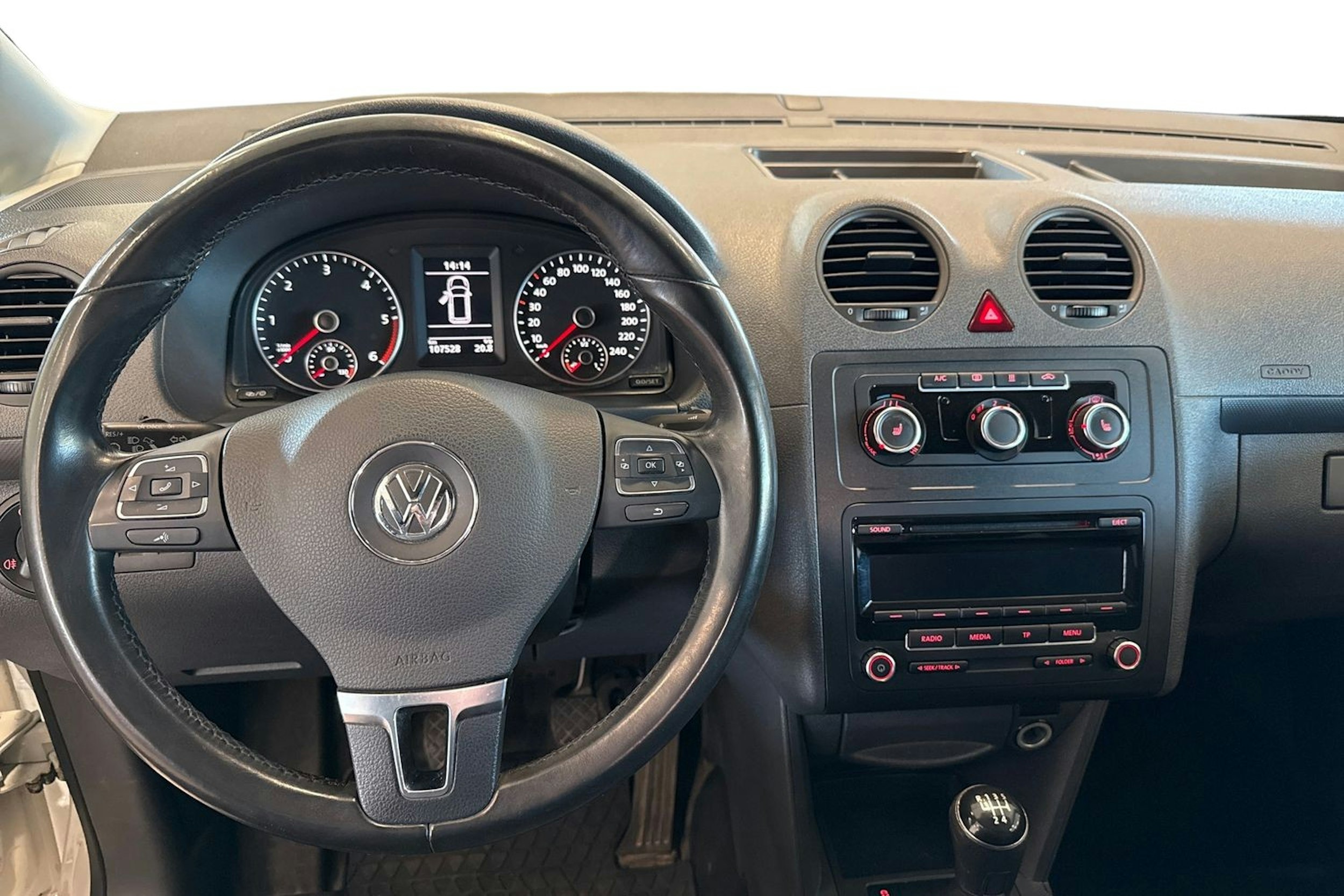 valkoinen Volkswagen Caddy 2014 kuva 9.