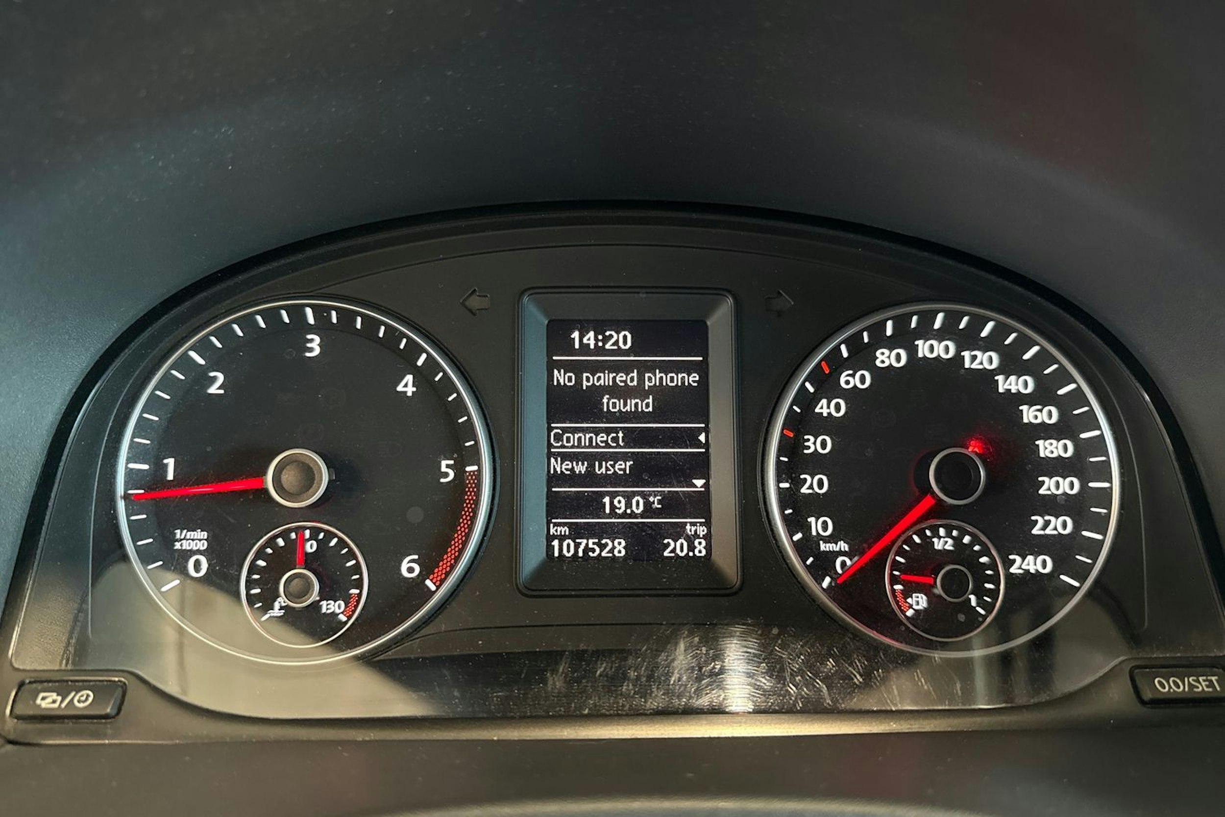 valkoinen Volkswagen Caddy 2014 kuva 18.