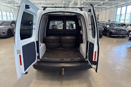 valkoinen Volkswagen Caddy 2014 kuva 21.