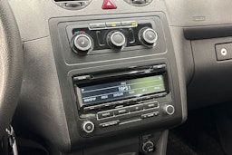 valkoinen Volkswagen Caddy 2014 kuva 20.