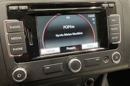 valkoinen Volkswagen Caddy 2014 kuva 32.