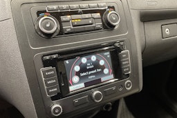 valkoinen Volkswagen Caddy 2014 kuva 35.