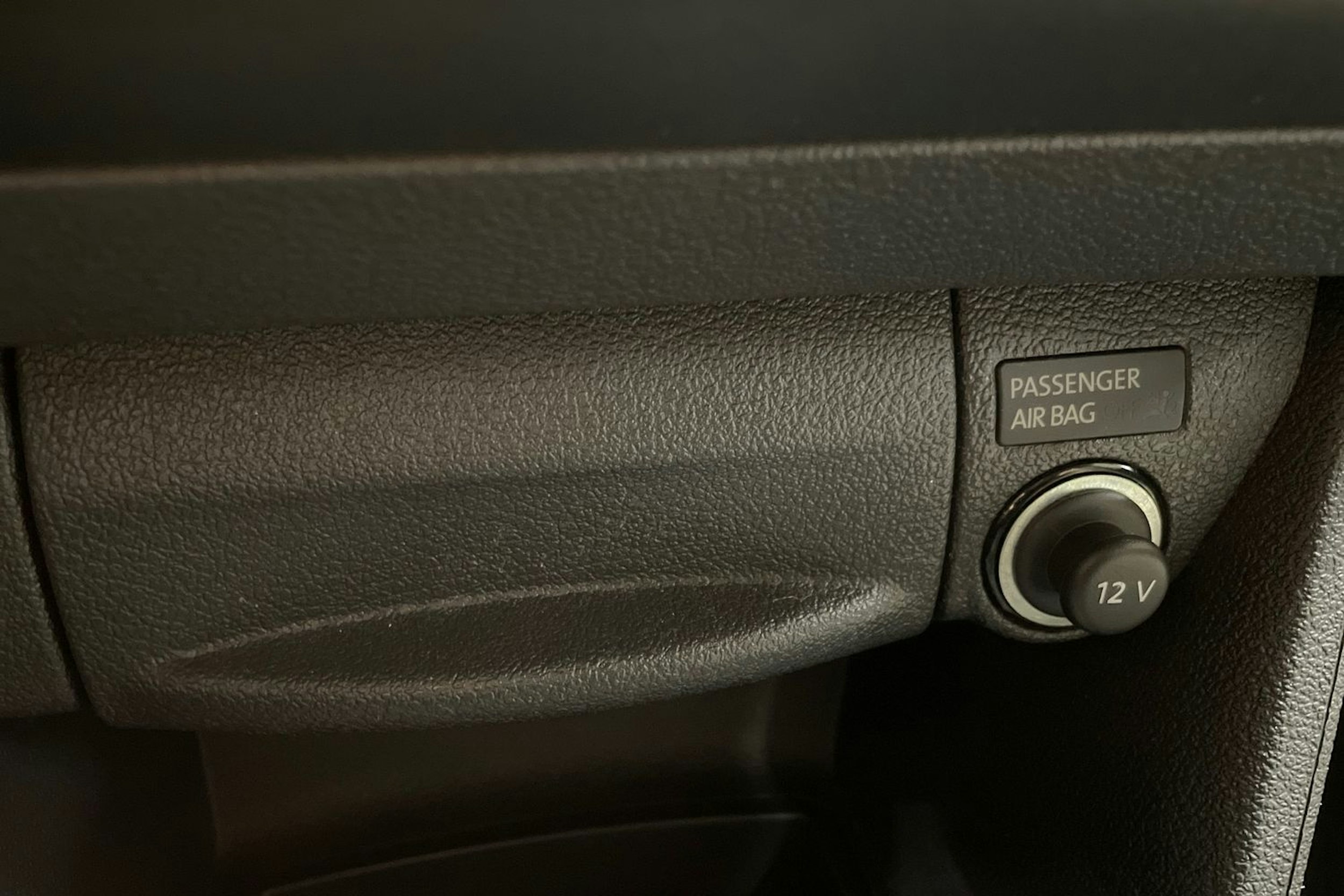 valkoinen Volkswagen Caddy 2014 kuva 36.