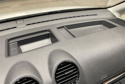 valkoinen Volkswagen Caddy 2014 kuva 38.