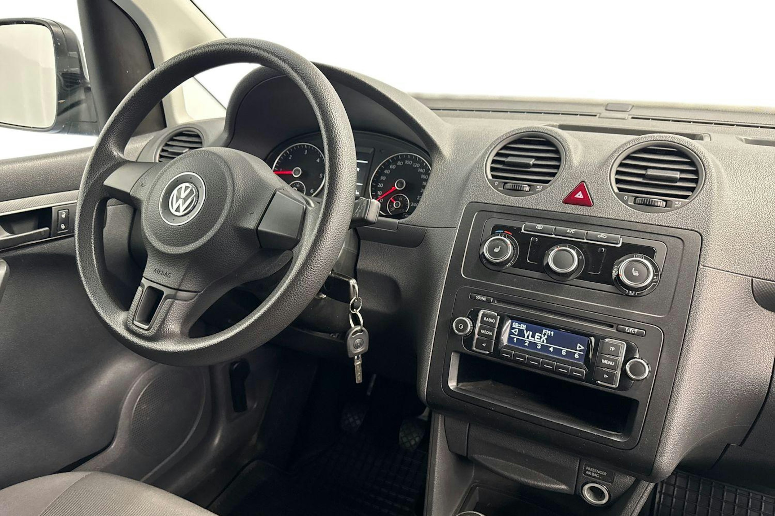 harmaa Volkswagen Caddy 2014 kuva 8.