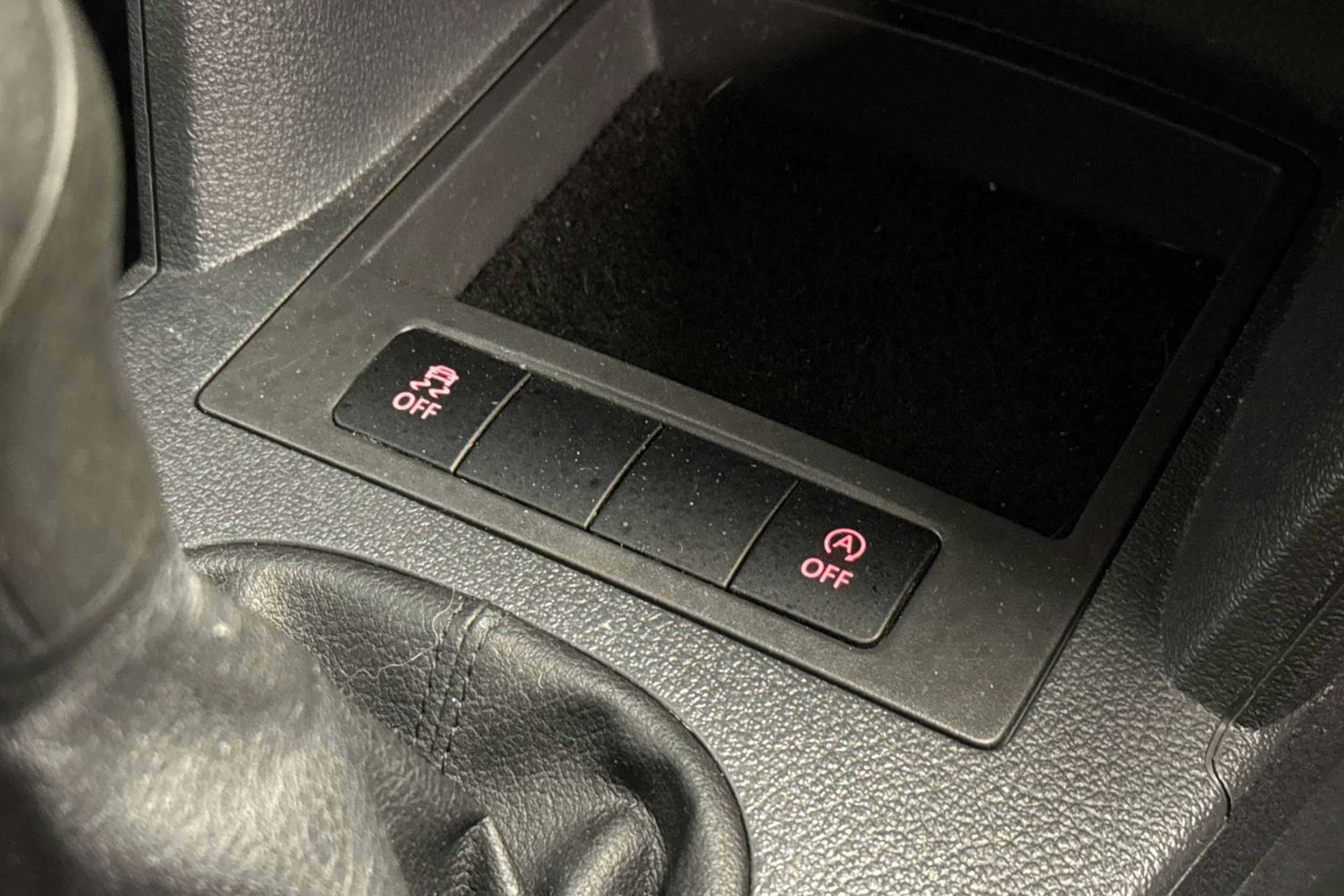 harmaa Volkswagen Caddy 2014 kuva 14.