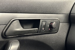 harmaa Volkswagen Caddy 2014 kuva 16.