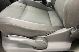 valkoinen Volkswagen Caddy 2015 kuva 18.
