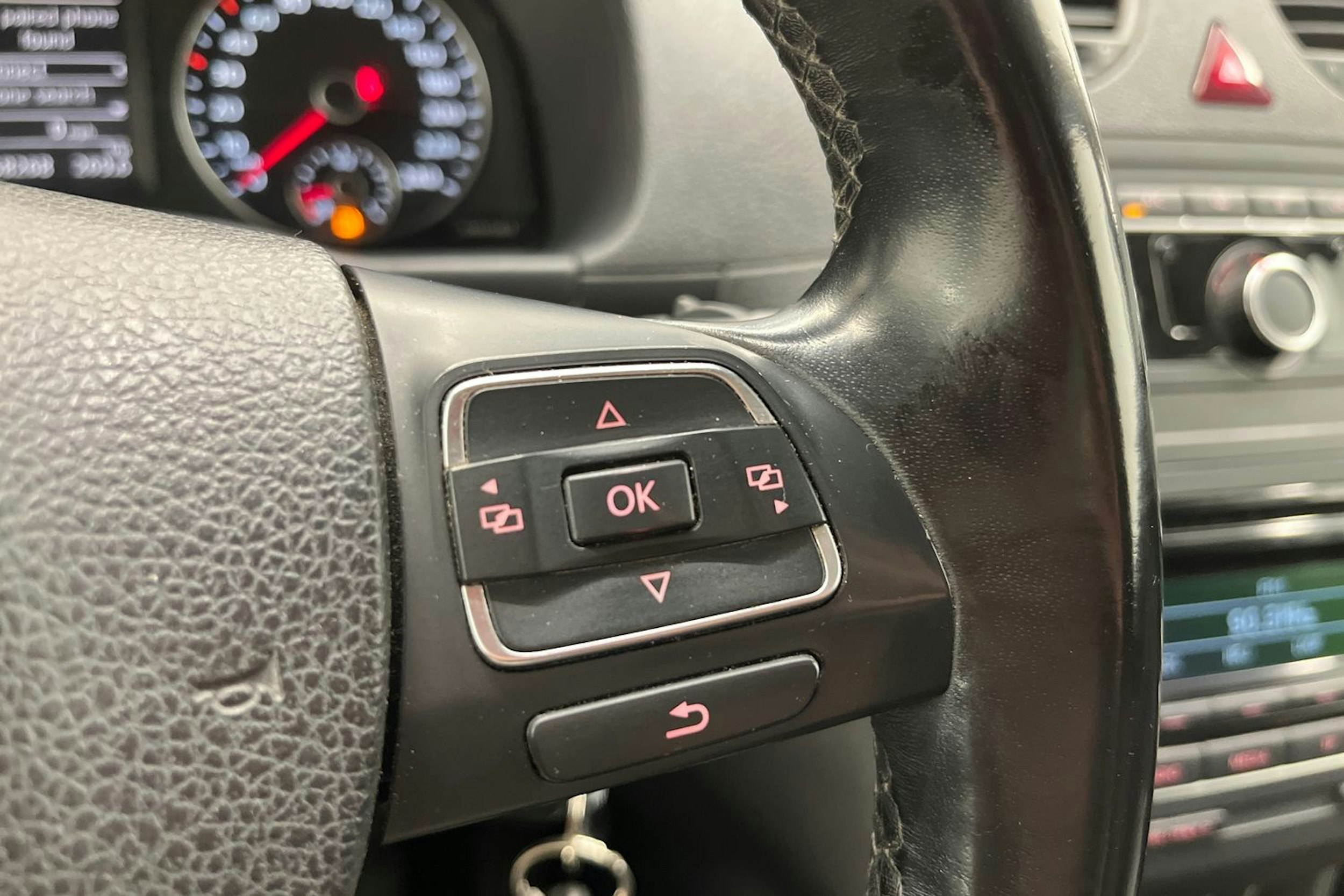 valkoinen Volkswagen Caddy 2015 kuva 20.