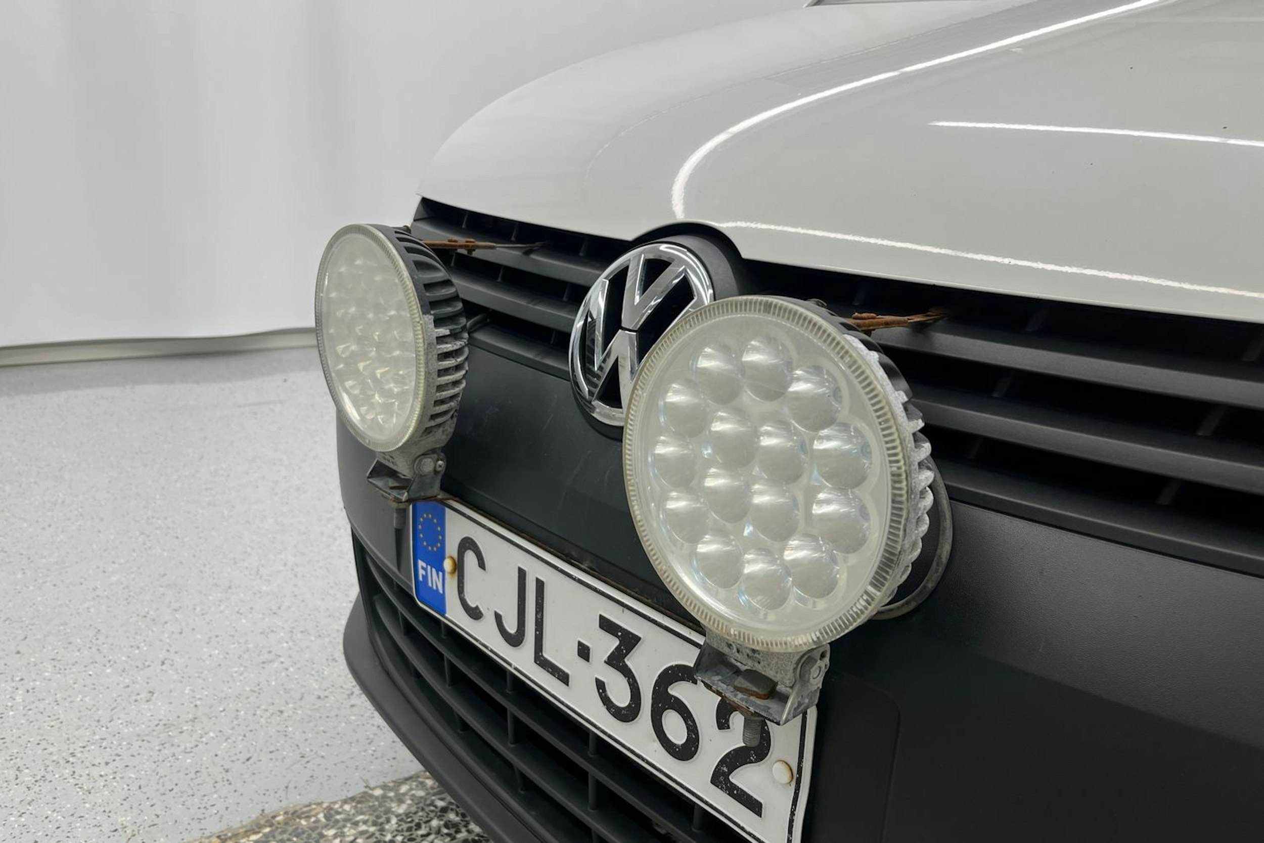 valkoinen Volkswagen Caddy 2015 kuva 32.