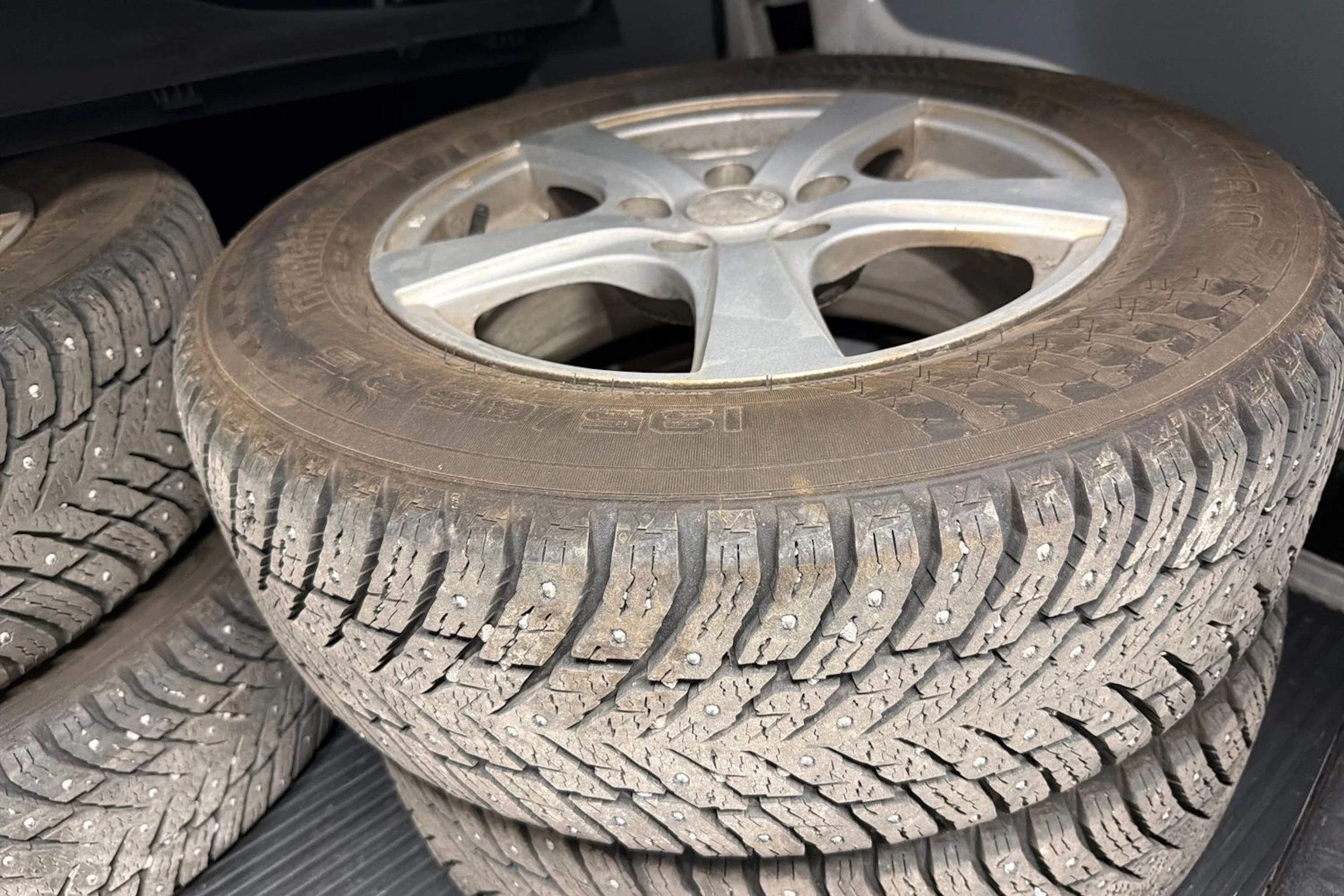 valkoinen Volkswagen Caddy 2015 kuva 26.