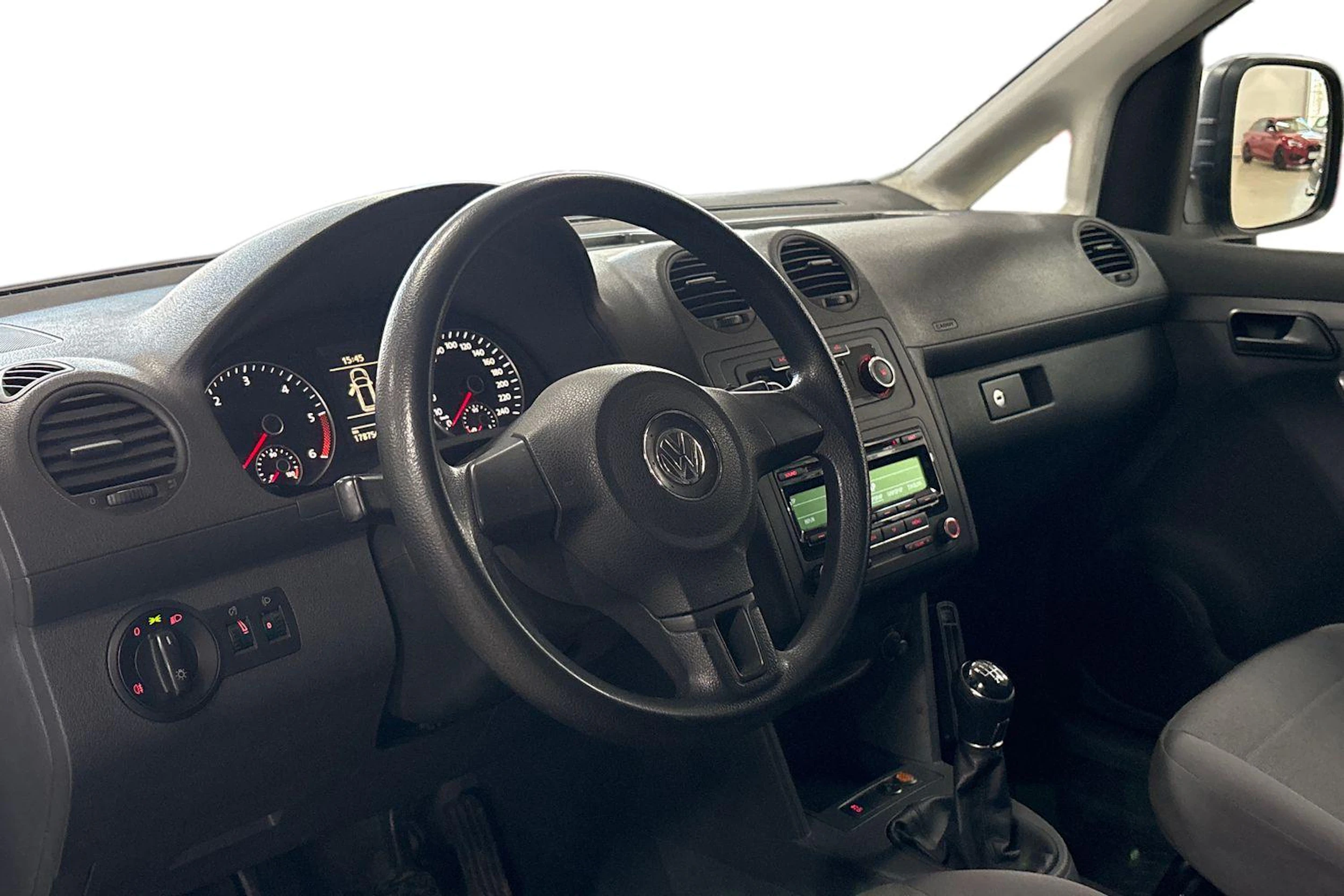 Valkoinen Volkswagen CADDY 2015 kuva 8.