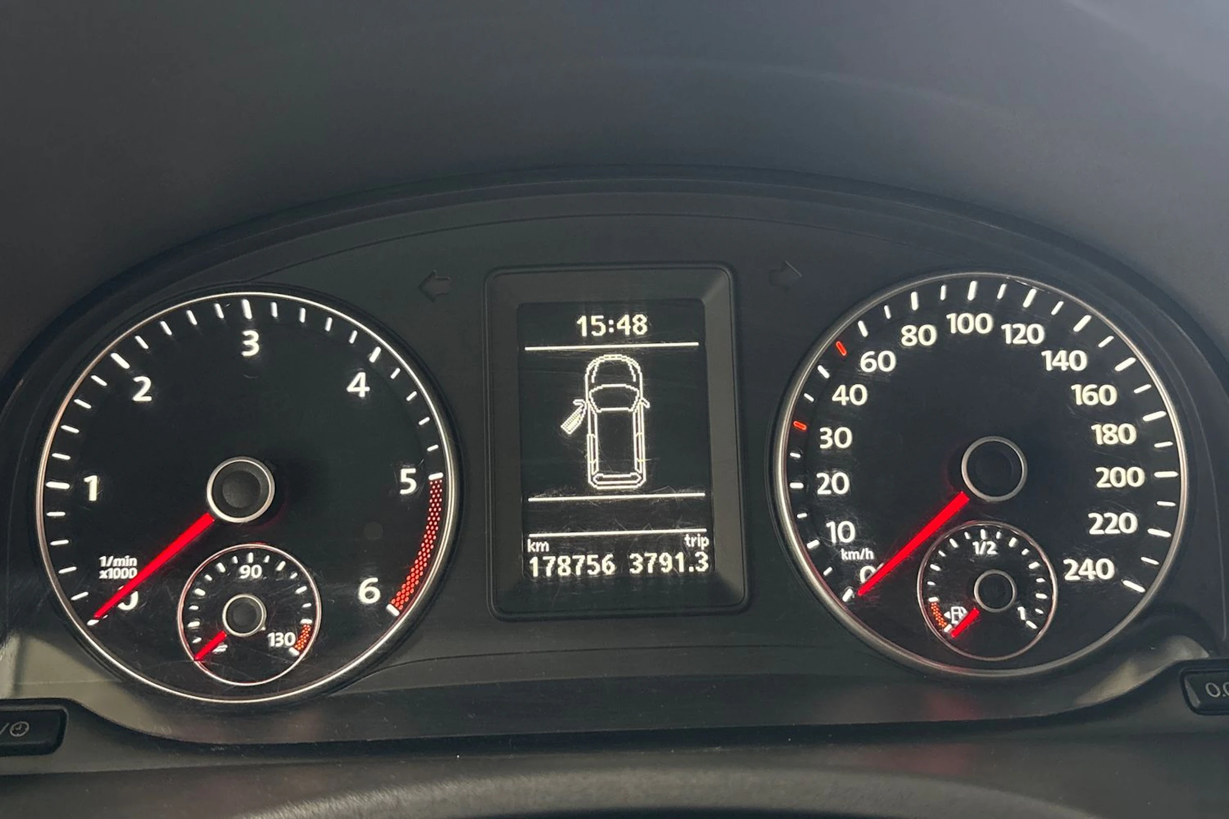 Valkoinen Volkswagen CADDY 2015 kuva 17.