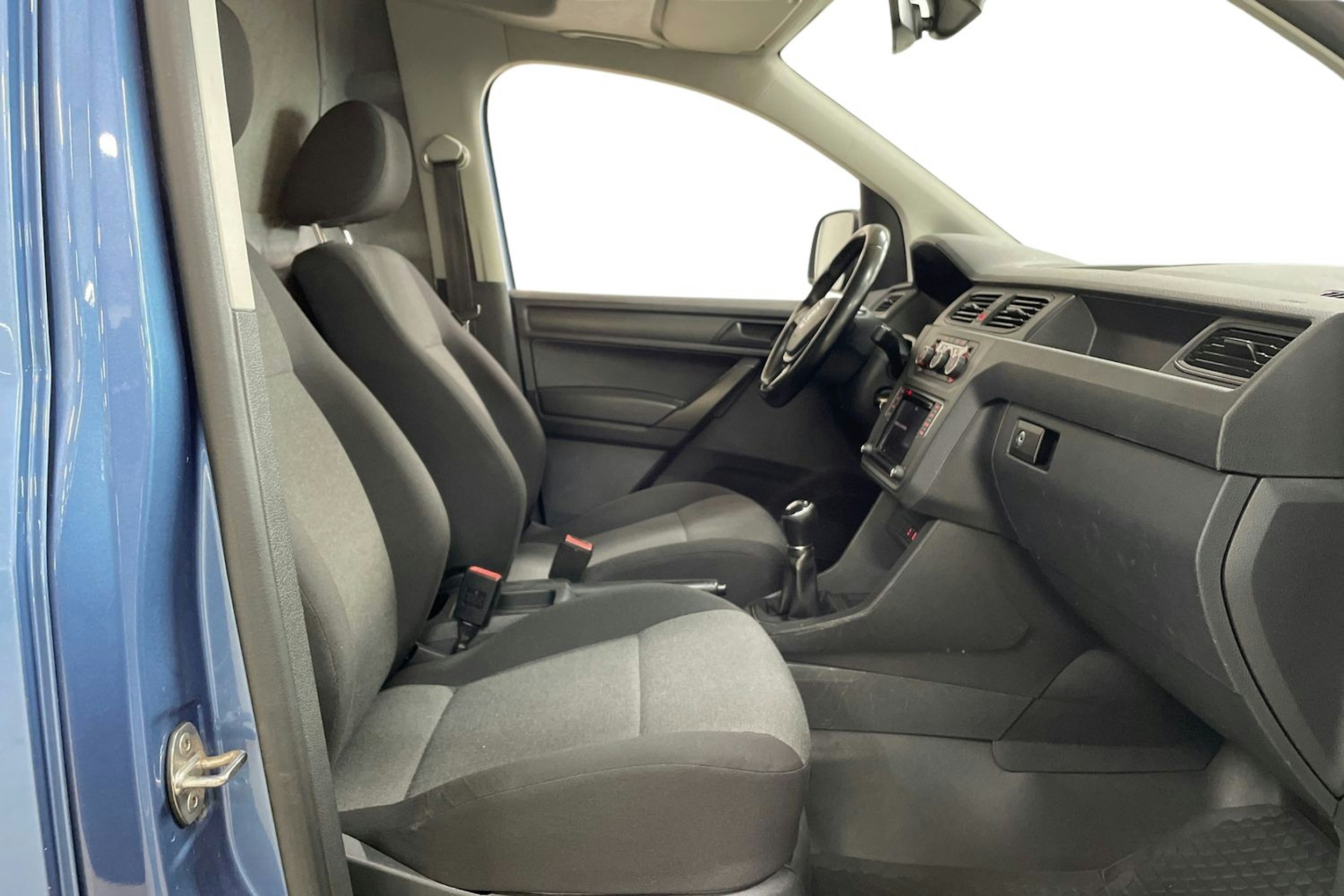 sininen Volkswagen Caddy 2016 kuva 10.
