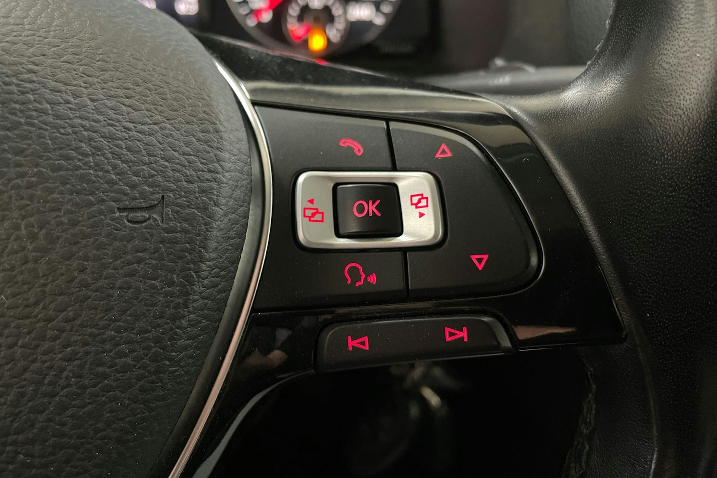 sininen Volkswagen Caddy 2016 kuva 19.