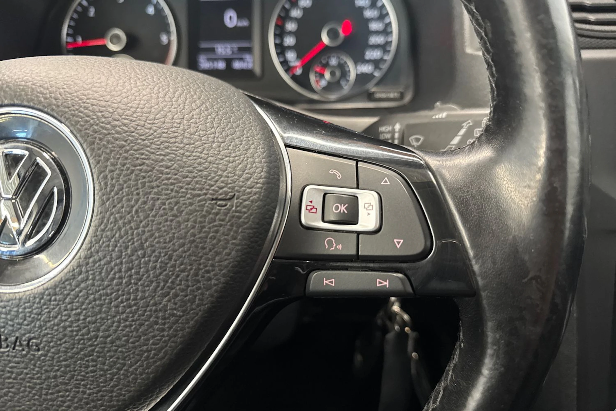 musta Volkswagen Caddy 2016 kuva 17.