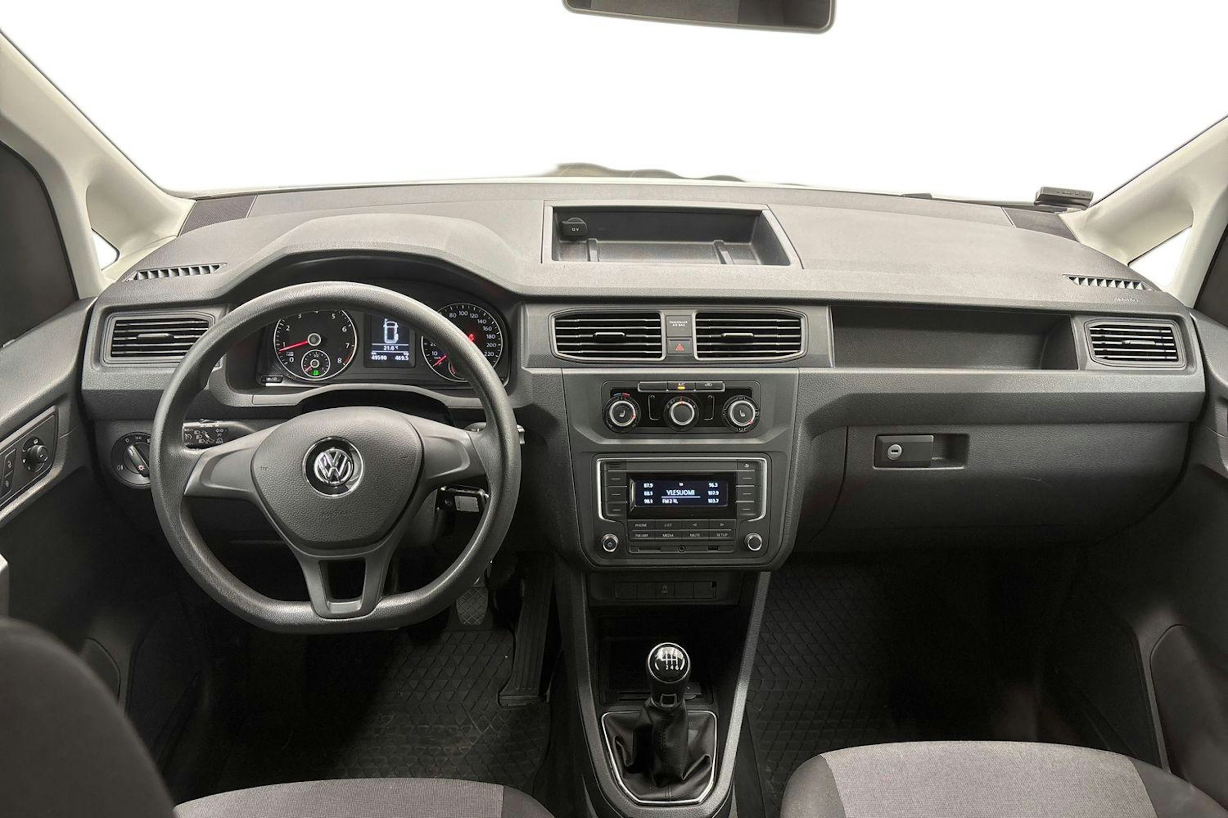 valkoinen Volkswagen Caddy 2016 kuva 9.