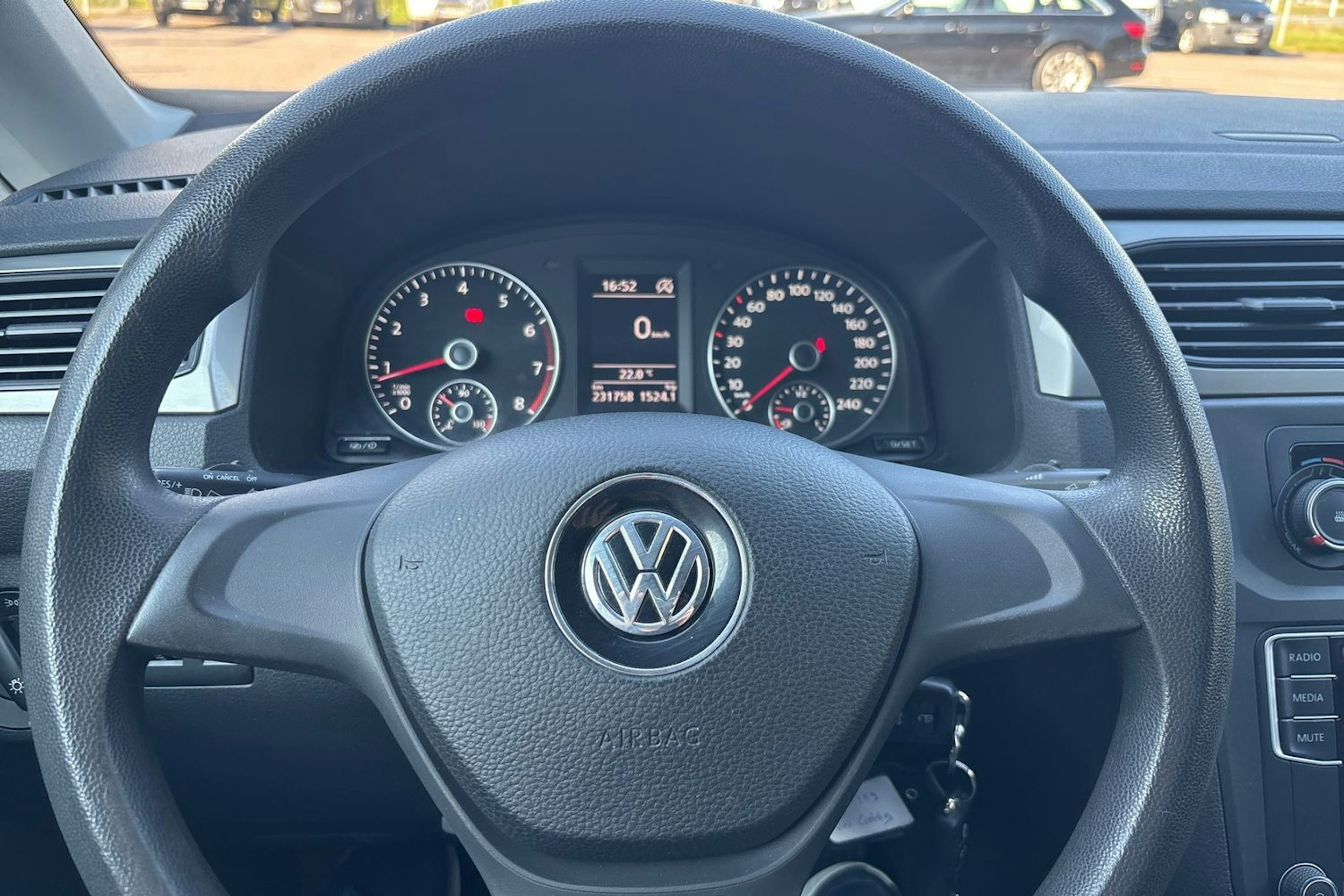 Sininen Volkswagen CADDY 2016 kuva 15.