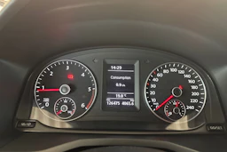 vihreä Volkswagen Caddy 2016 kuva 5.