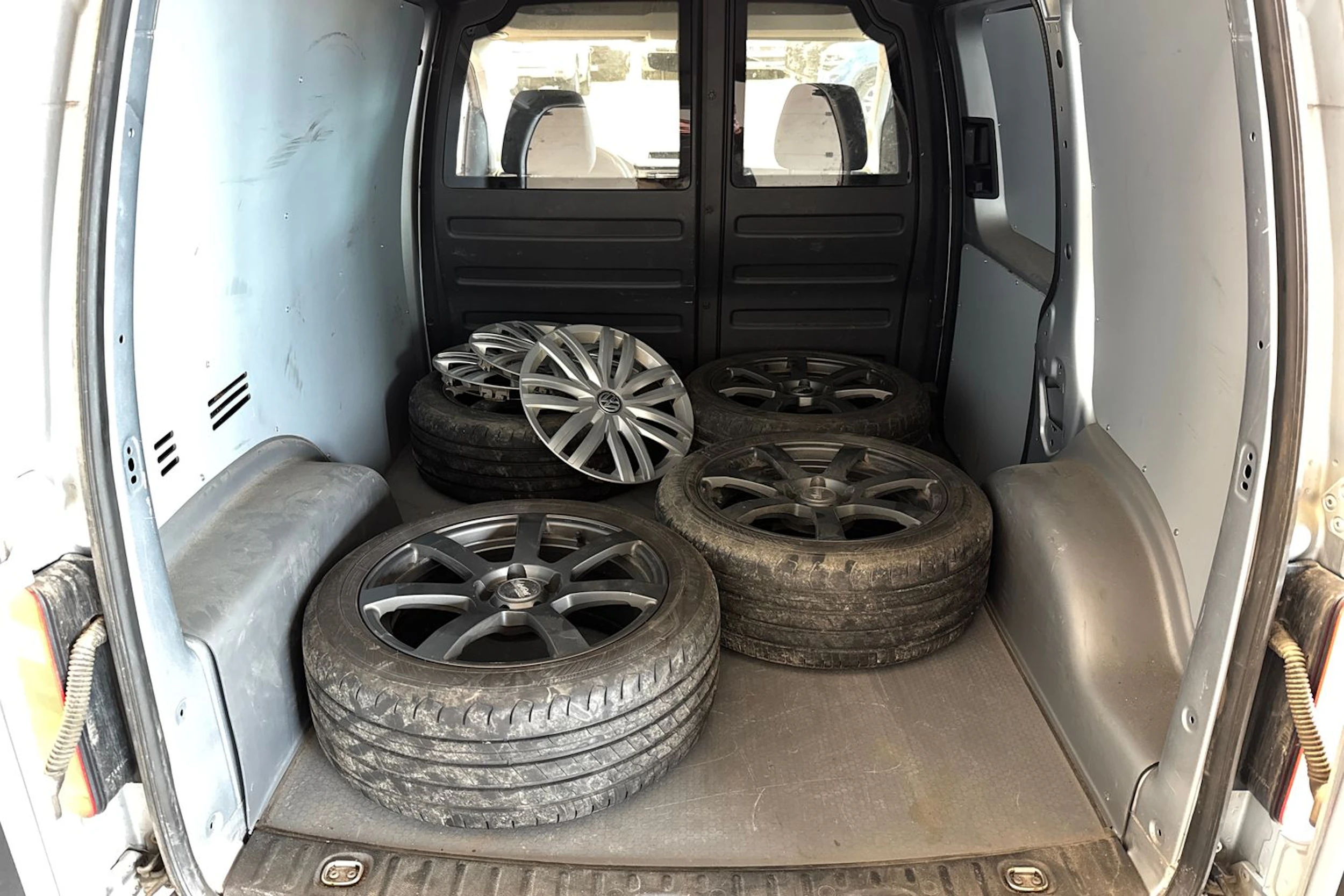 hopea Volkswagen Caddy 2016 kuva 4.