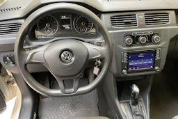 valkoinen Volkswagen Caddy 2017 kuva 9.