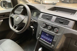 valkoinen Volkswagen Caddy 2017 kuva 18.