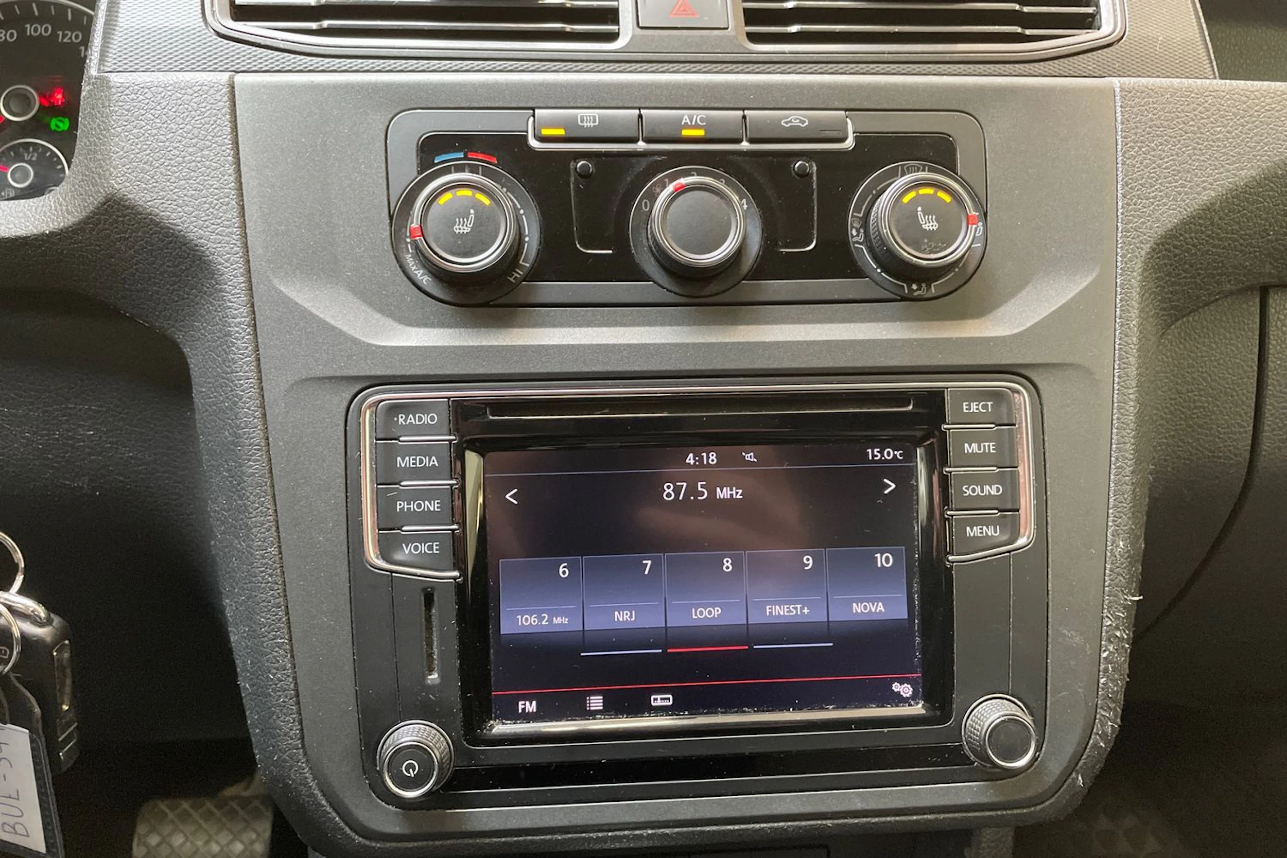 valkoinen Volkswagen Caddy 2017 kuva 21.