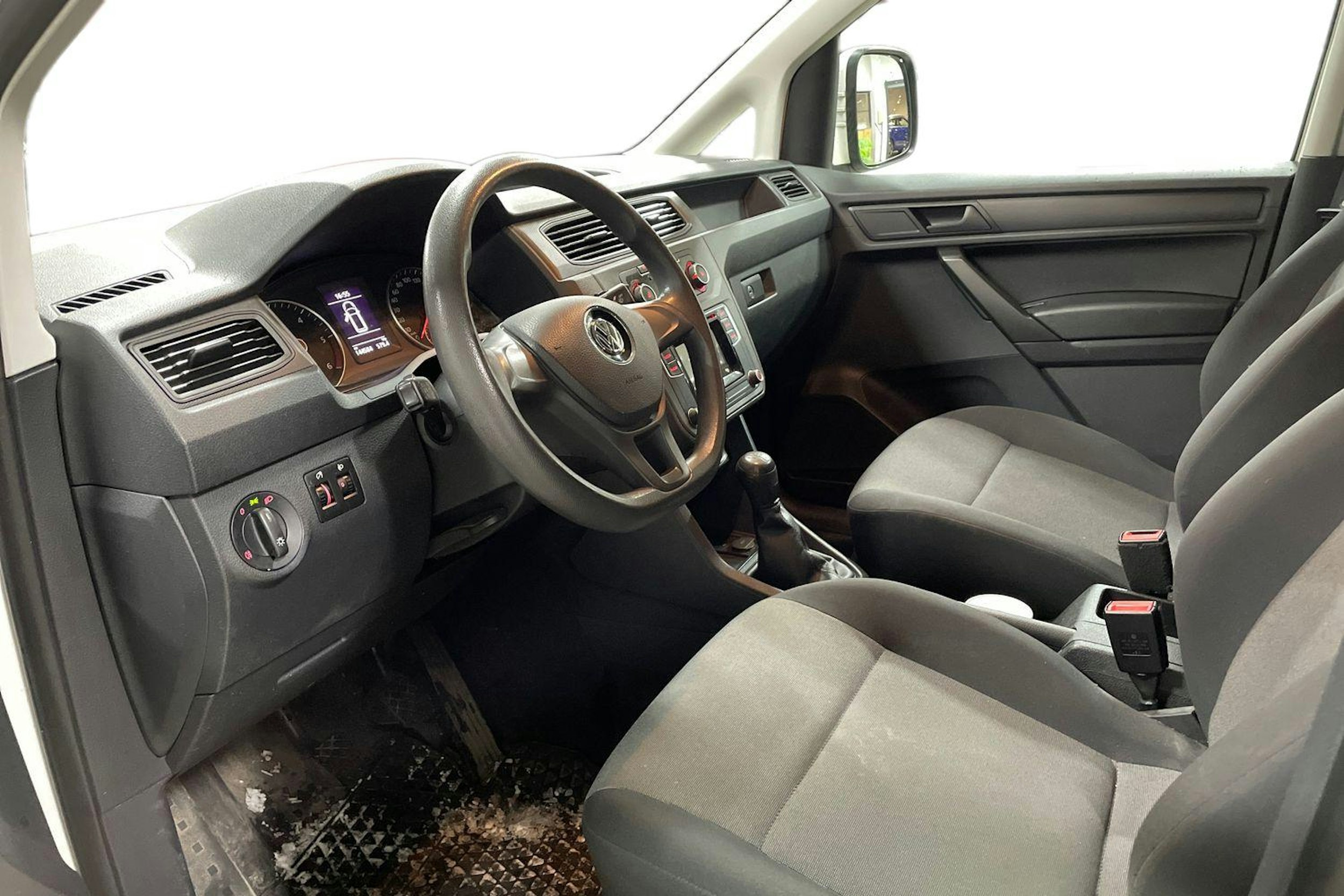 Valkoinen Volkswagen CADDY 2017 kuva 3.