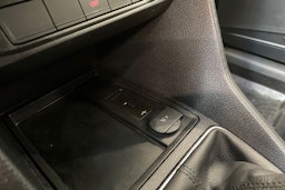 musta Volkswagen Caddy 2017 kuva 22.