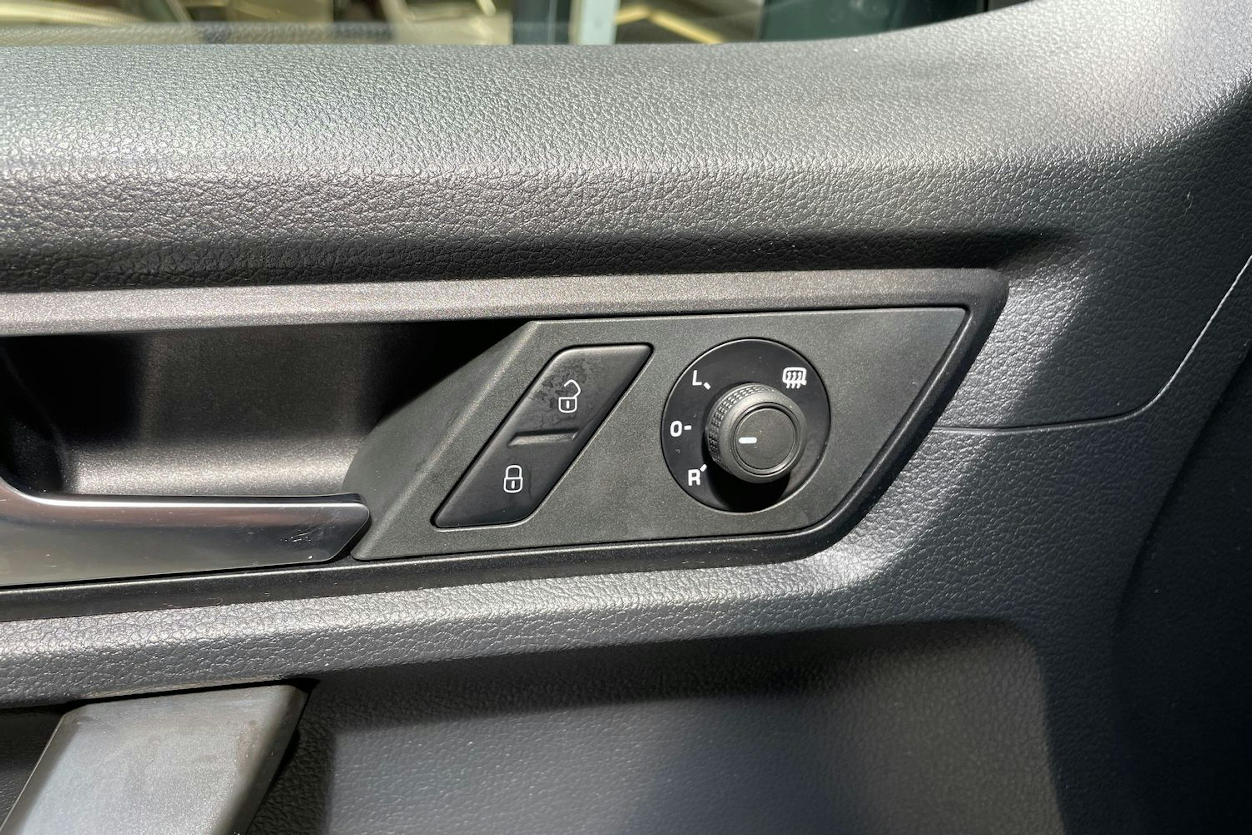 musta Volkswagen Caddy 2017 kuva 24.