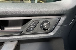 musta Volkswagen Caddy 2017 kuva 24.