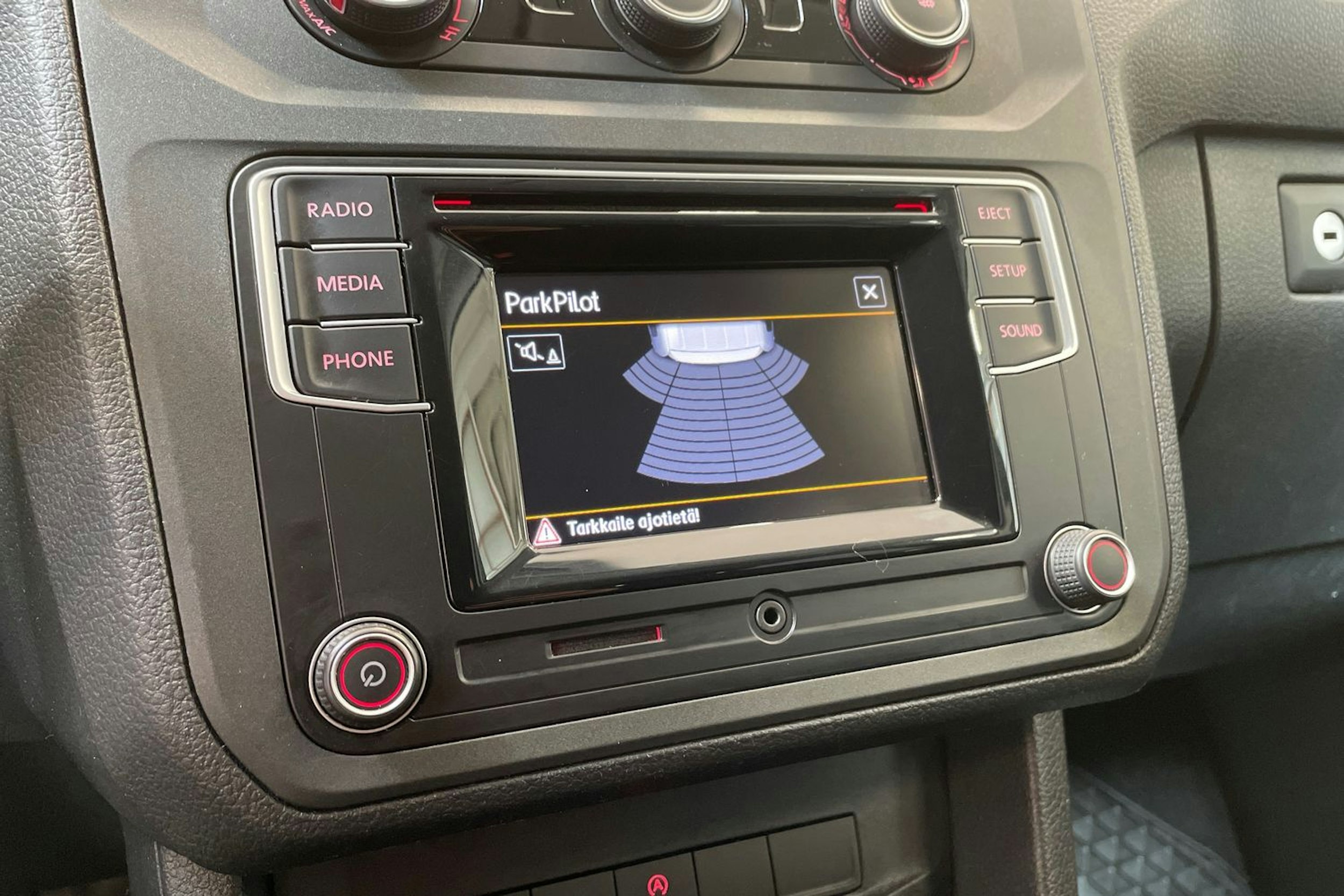 musta Volkswagen Caddy 2017 kuva 28.