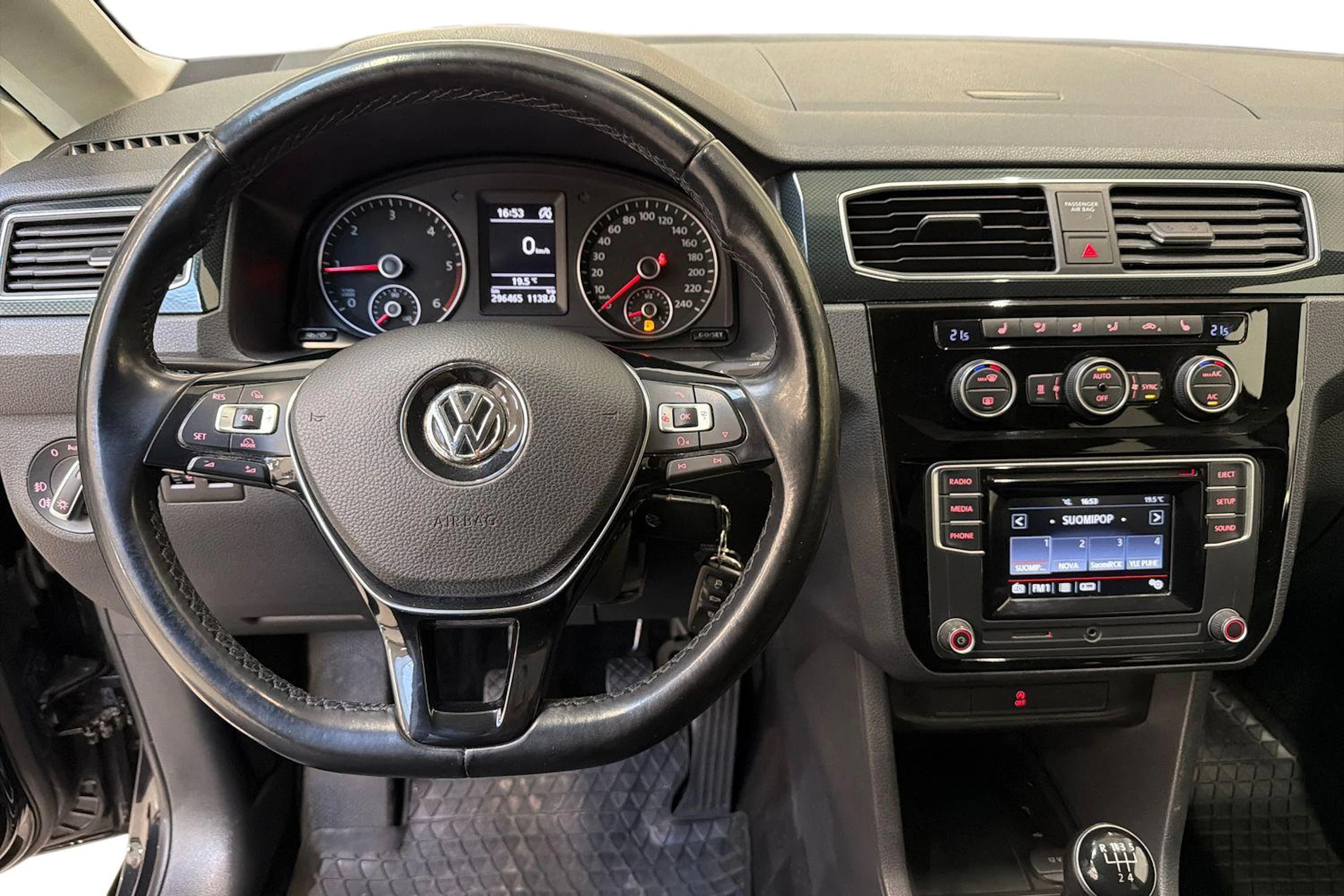 musta Volkswagen Caddy 2017 kuva 9.