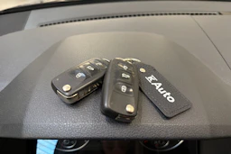 musta Volkswagen Caddy 2017 kuva 27.