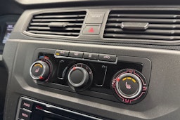 valkoinen Volkswagen Caddy Maxi 2017 kuva 20.