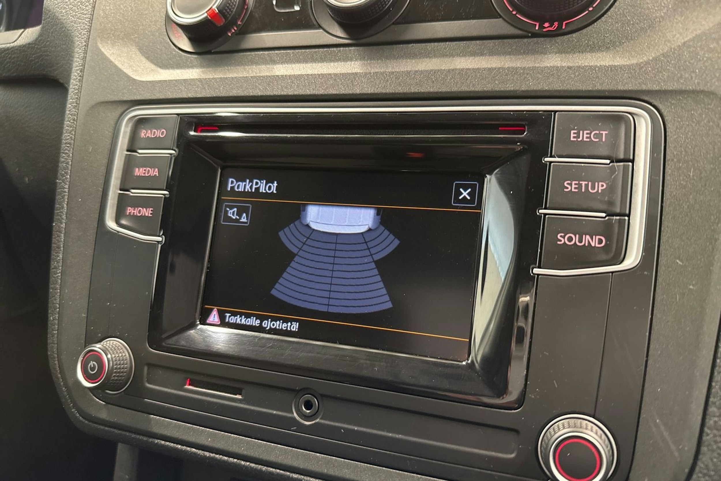 valkoinen Volkswagen Caddy Maxi 2017 kuva 21.