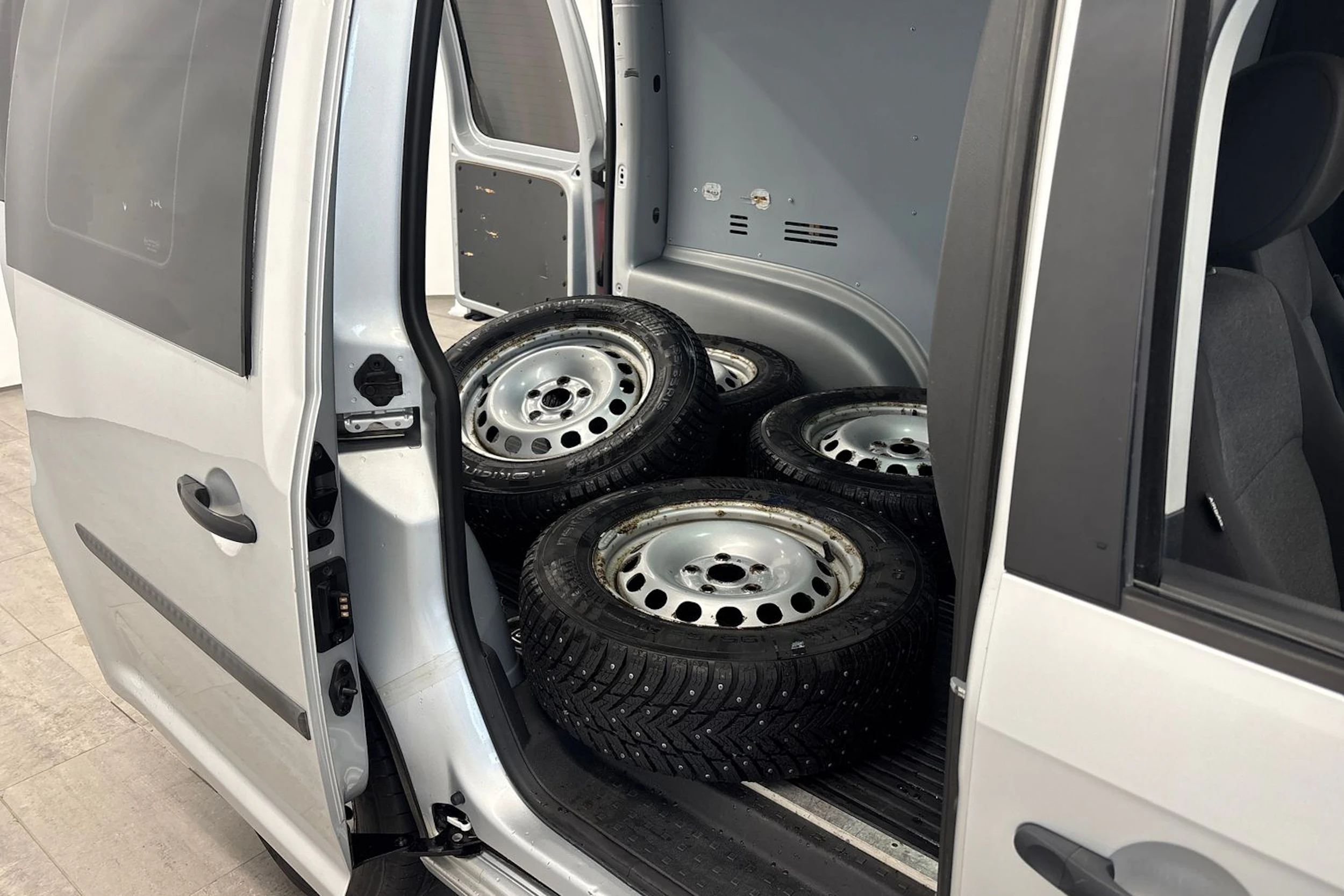 hopea Volkswagen Caddy 2018 kuva 11.