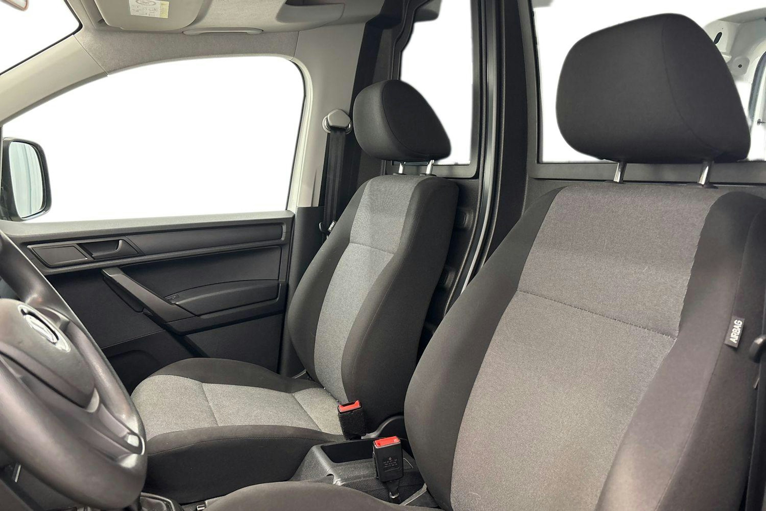 valkoinen Volkswagen Caddy 2017 kuva 11.