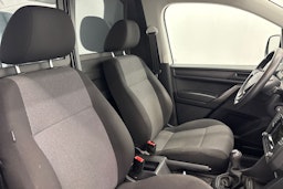 valkoinen Volkswagen Caddy 2017 kuva 15.