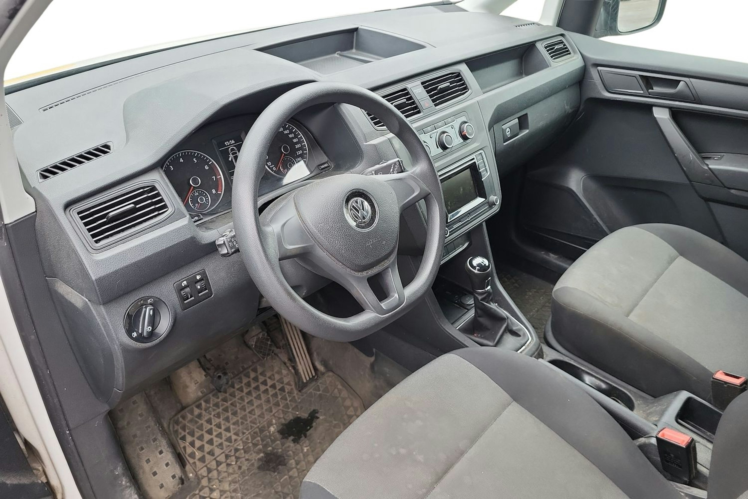 valkoinen Volkswagen Caddy 2018 kuva 3.