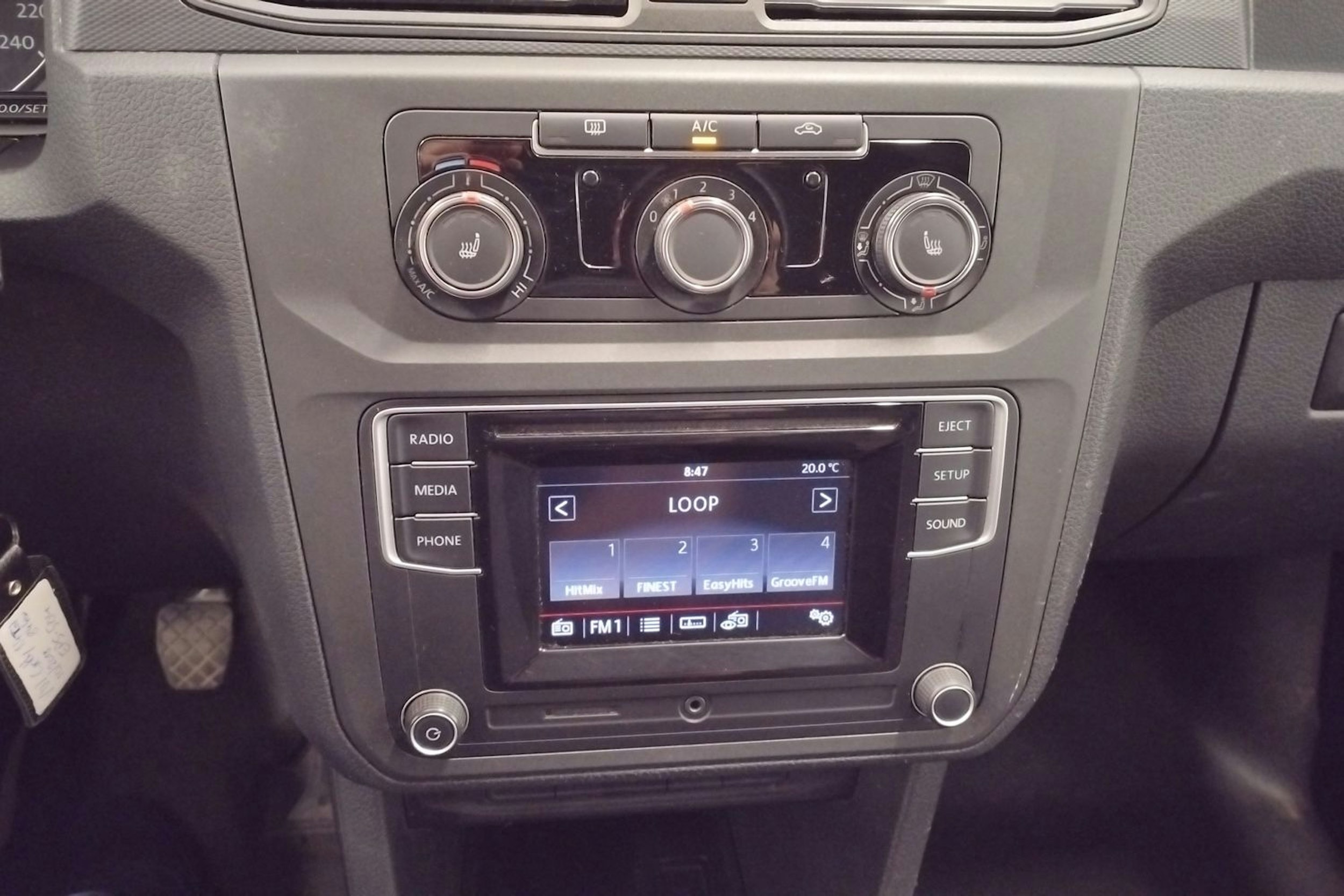 valkoinen Volkswagen Caddy 2018 kuva 9.