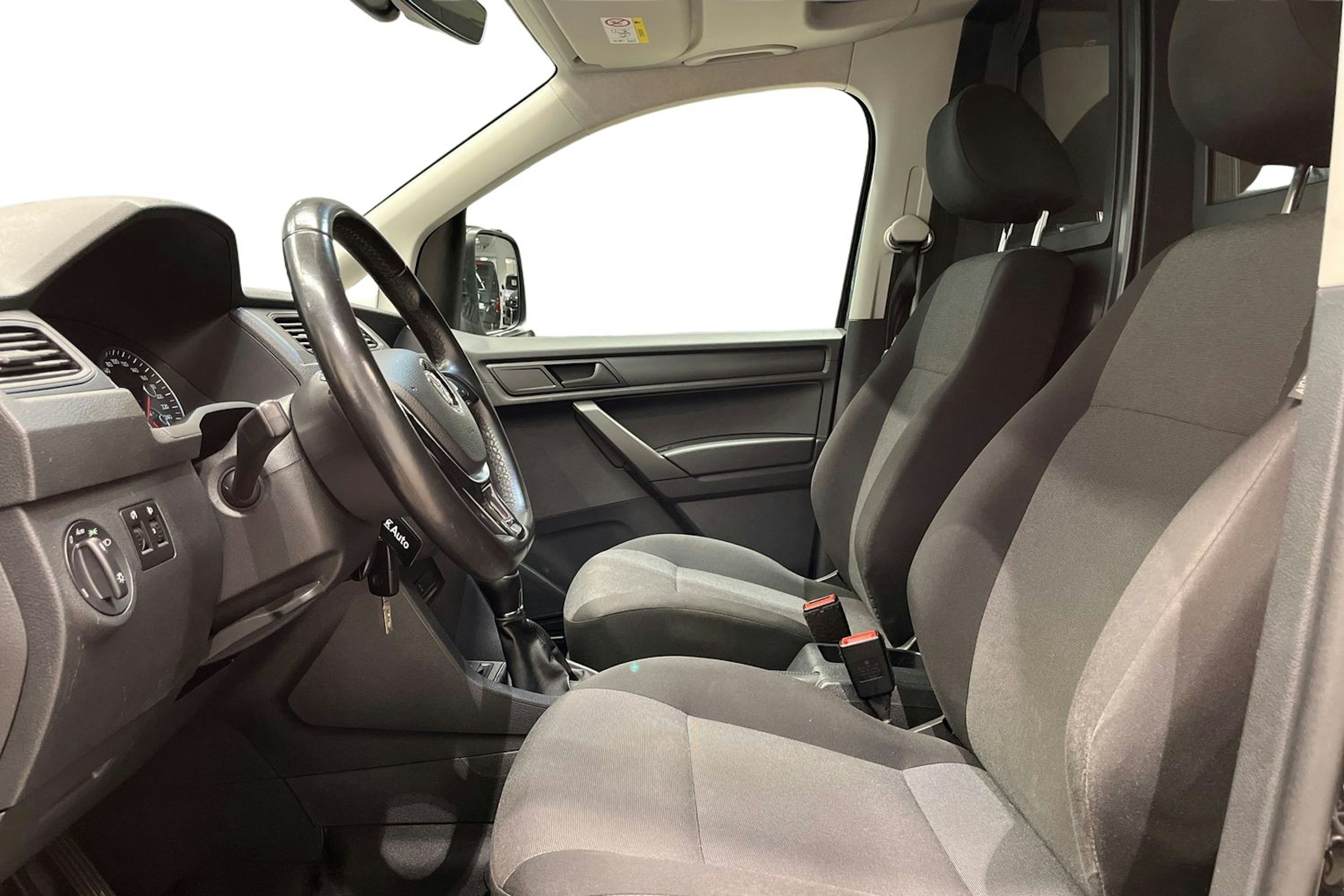 musta Volkswagen Caddy 2018 kuva 10.