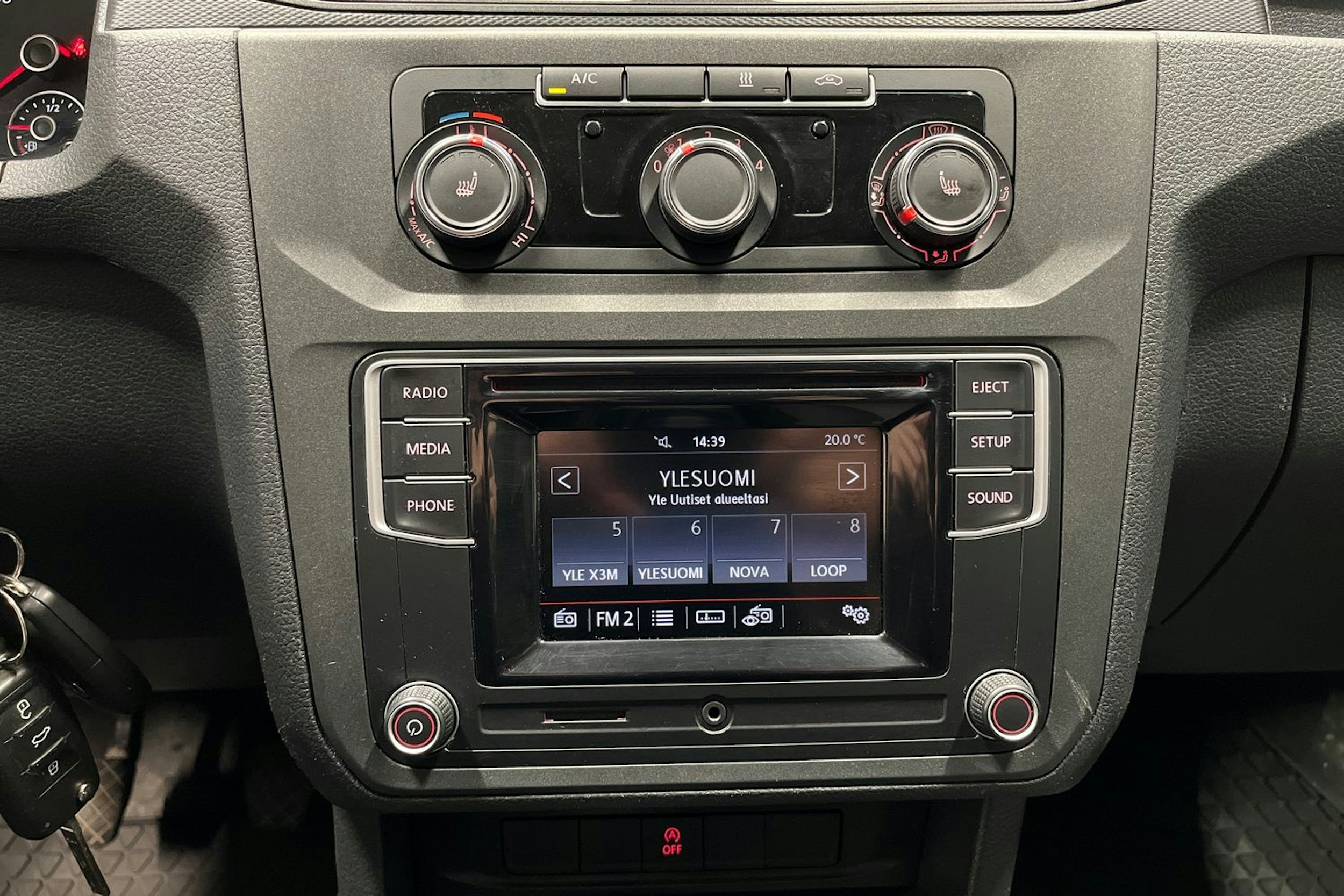 musta Volkswagen Caddy 2018 kuva 19.