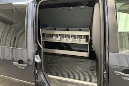 sininen Volkswagen Caddy 2018 kuva 11.