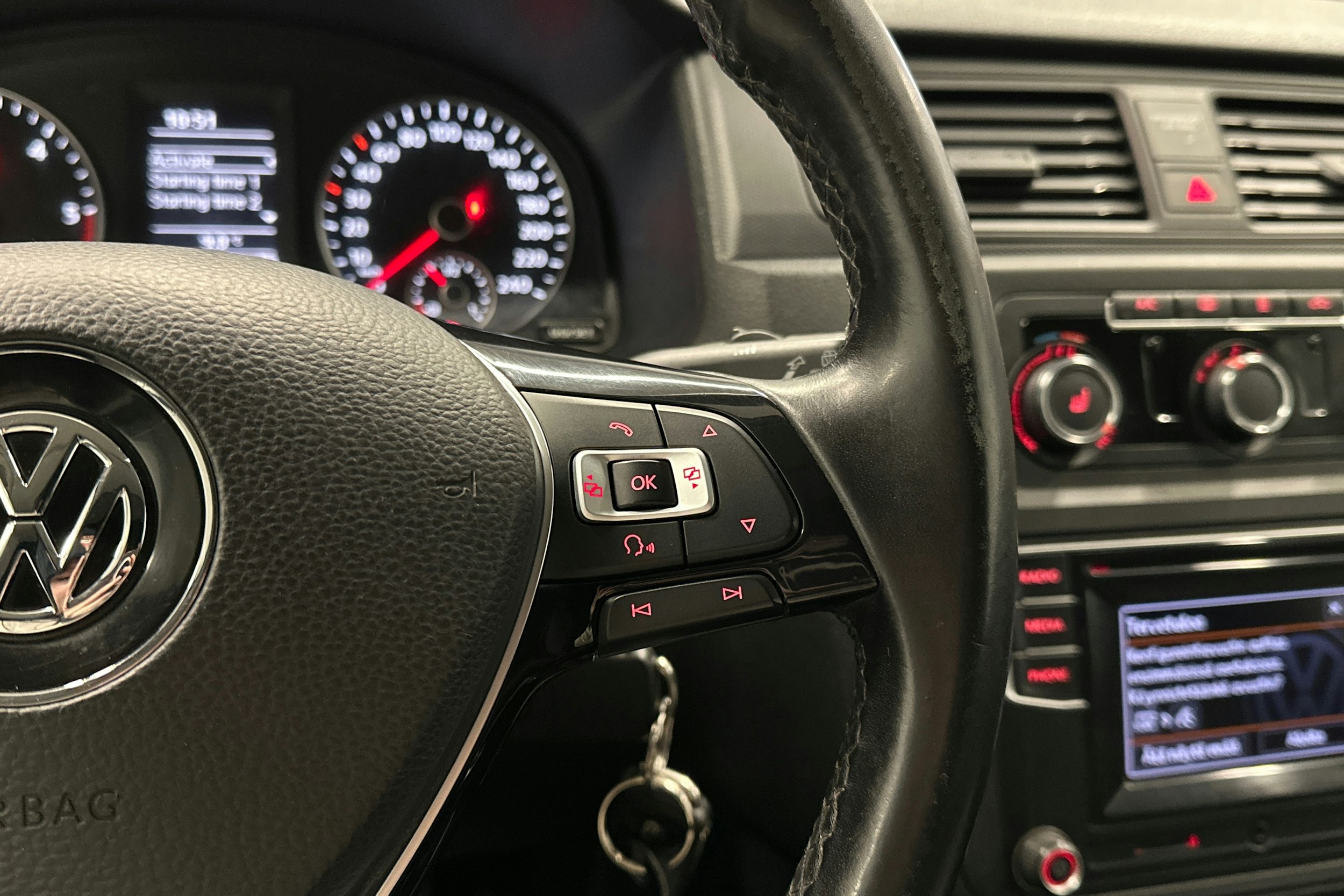 sininen Volkswagen Caddy 2018 kuva 19.