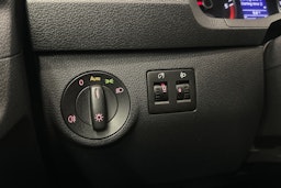 sininen Volkswagen Caddy 2018 kuva 20.