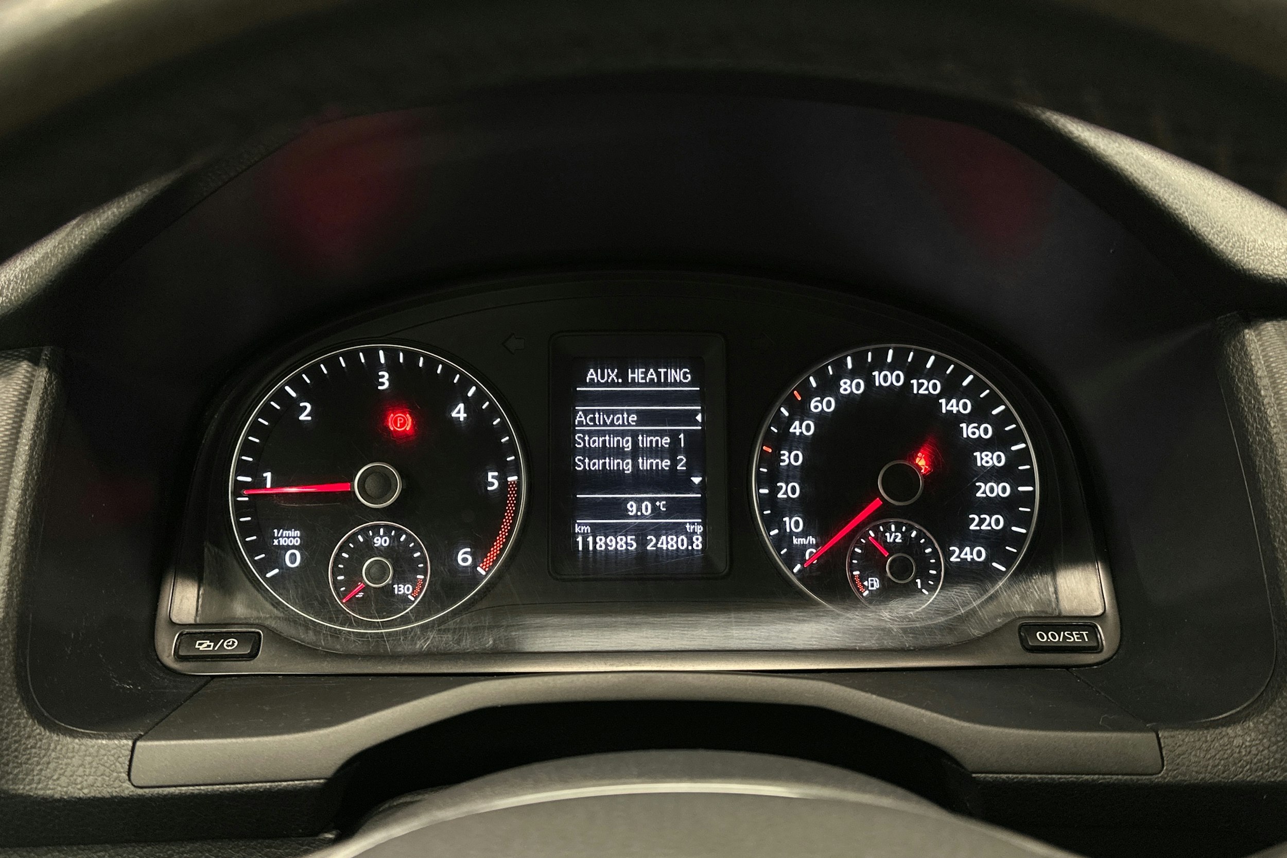 sininen Volkswagen Caddy 2018 kuva 22.